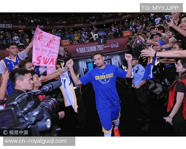 特多与洪都拉斯激战正酣足球盛宴引发球迷热情高涨 特多与洪都拉斯激战正酣足球盛宴引发球迷热情高涨